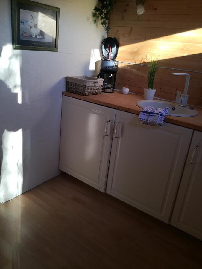 25 Qm Holz Bungalow, Garten-Grill, Gehoben, Optimiert, Massivholzbett 沙博伊茨 外观 照片